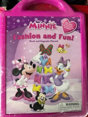 Disney Minnie Mouse Fashion & Fun Magnetic Playset Book Case – NEW / Sealed